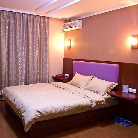 Yueliangwan Hotel Liuzhou Экстерьер фото